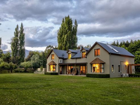 42 Old School Road, Lower Shotover