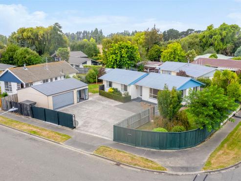 2 Bidwell Place, Hillmorton