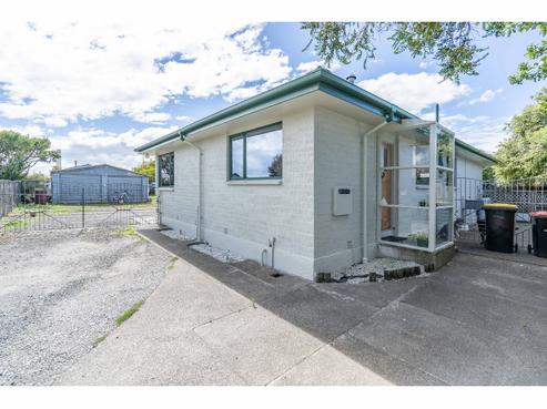34 Chesney Court, Heidelberg