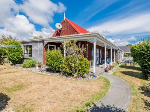 38 Kapanui Road, Waikanae