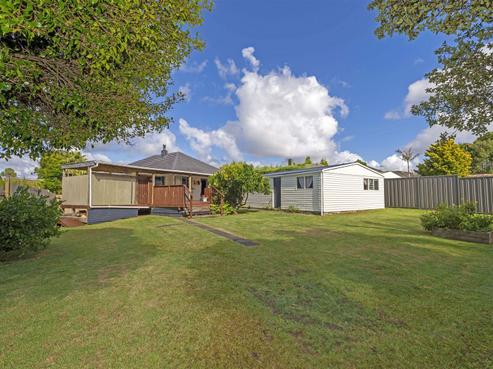 18 Cornwall Street, Te Atatu South