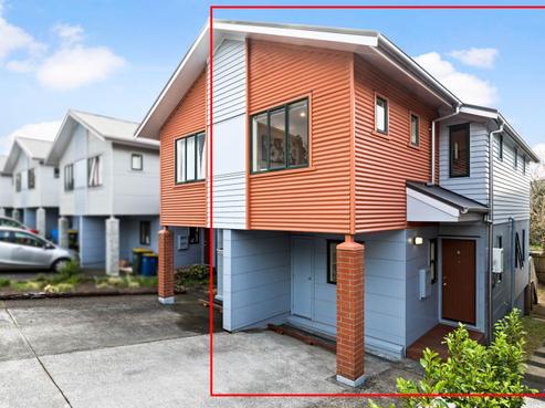 18/10 John Jennings Drive, Oteha