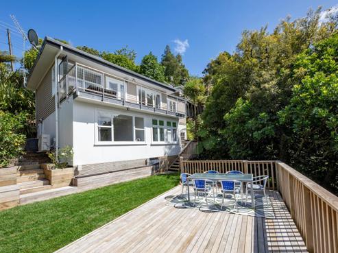 10 Otitori Bay Road, Titirangi