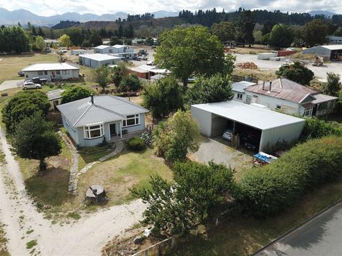 41 Parnassus Street, Waiau