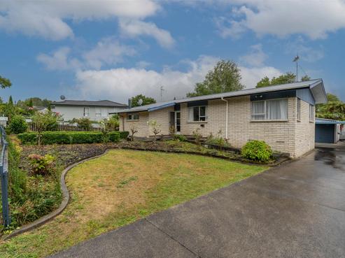 21 Exeter Street, Glenview