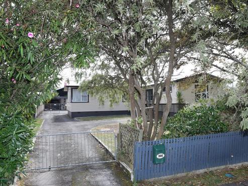 100 Lethbridge Street, Feilding