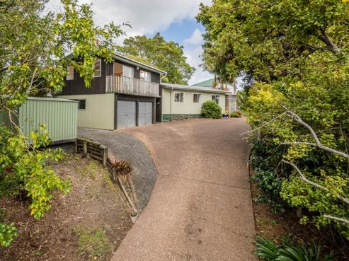 1/107 Konini Road, Titirangi