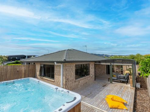 9 Simpson Crescent, Raumati Beach