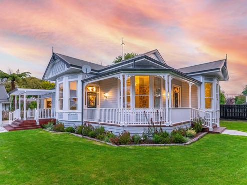 129 Raumati Road, Raumati Beach