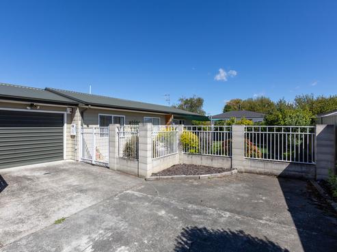 2/61 King Street, Taradale