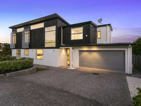 14 Bearing Parade, Long Bay