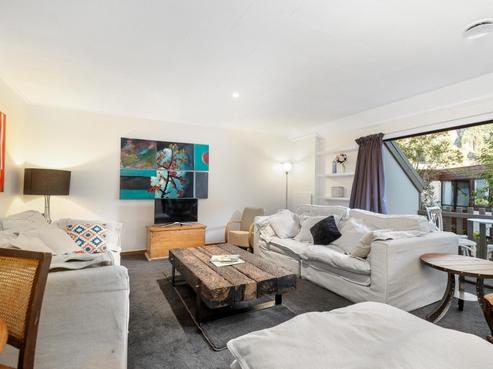 9/42 Hallenstein Street, Queenstown Central