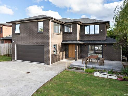 28B Essex Street, Te Atatu South