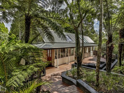 20 Tawini Road, Titirangi