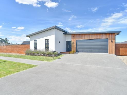 10 Hamlett Drive, Woodend