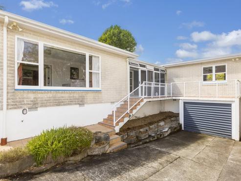 4 Dawn Grove, Brown Owl
