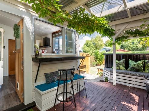 18 Chaucer Road South, Napier Hill