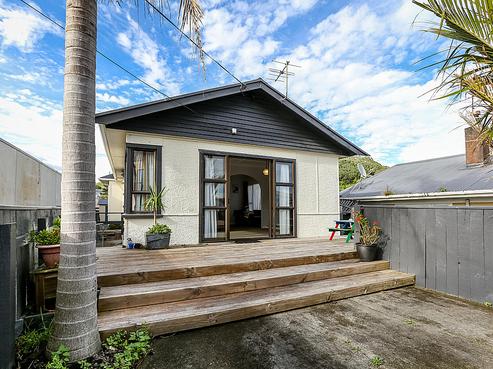 63 Breakwater Road, Moturoa