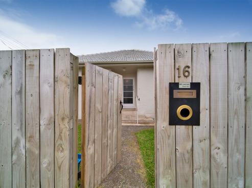 16 Collins Street, Hawera