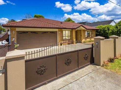 231 Lake Road, Belmont