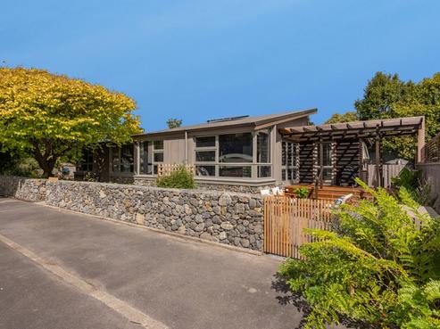 6 Rahana Way, Waikanae