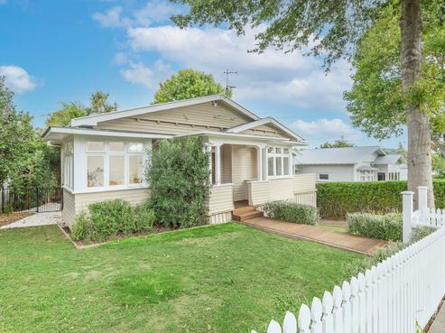 11 Parkhill Road, Morningside