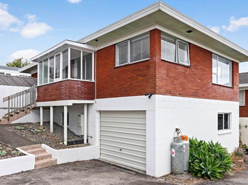 2/9 Duke Street, Papakura