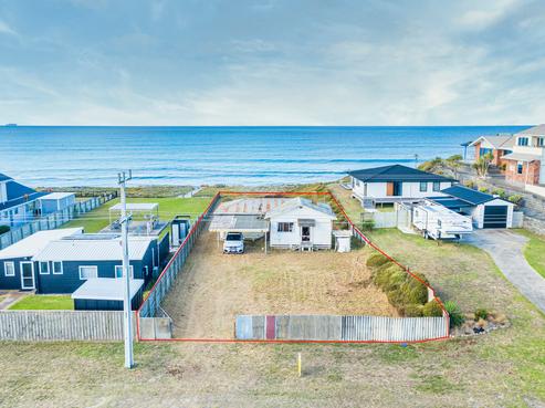 93 Pukehina Parade, Pukehina