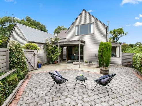 10 Calvert Place, Shiel Hill