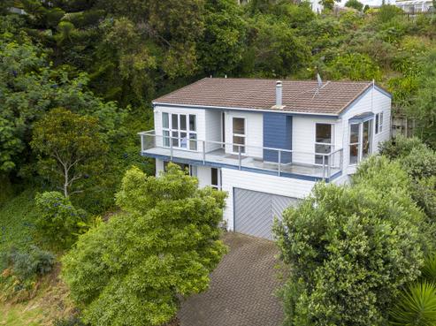 8 Forest Road, Raumati South