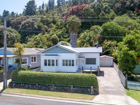 366 Thames Coast Road, Thornton Bay
