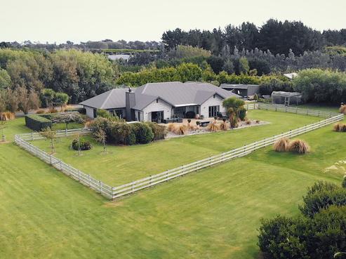 157 Otatara Road, Otatara