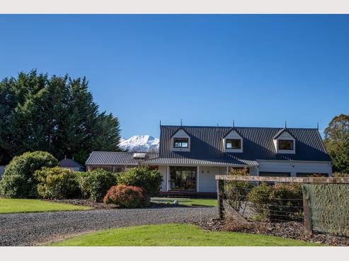 76 Piwari Street, Ohakune