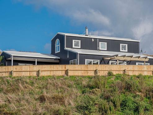 111 Strathnaver Drive, Waikawa Beach