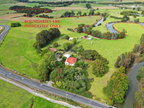 84 Cove Road, Waipu