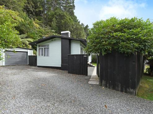 104 Pinehaven Road, Pinehaven