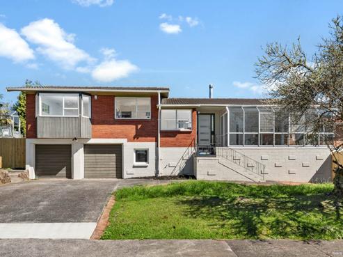 1 Dawn Place, Te Atatu South
