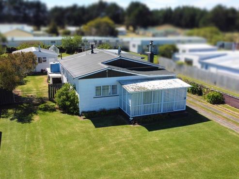 13 Edinburgh Terrace, Foxton Beach