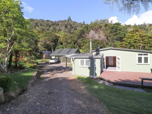 149 Collarbone Road, Thames