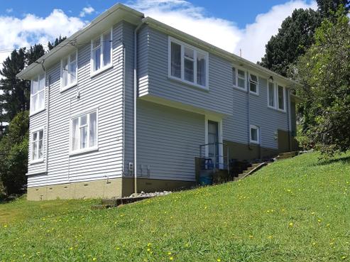 12 Thomson Grove, Stokes Valley