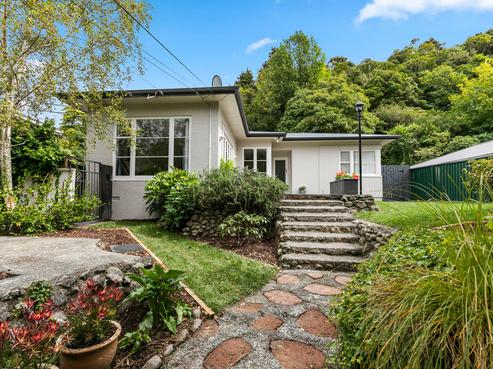 15 Hair Street, Wainuiomata