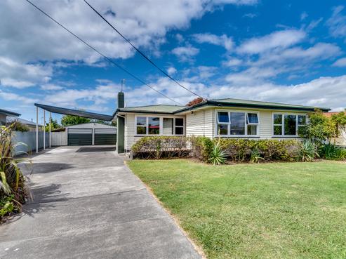 42 Harold Holt Avenue, Onekawa