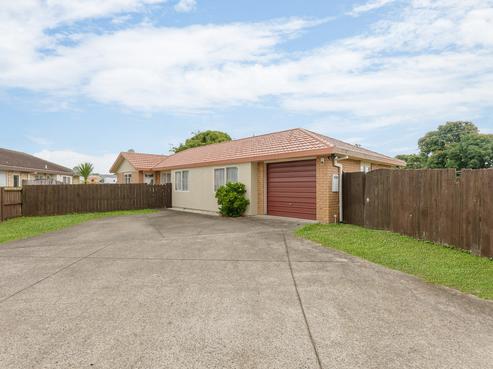 15 Portrush Lane, Takanini