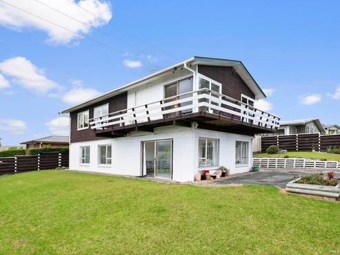 97 Lauderdale Road, Birkdale