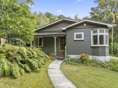 530 Stokes Valley Road, Stokes Valley