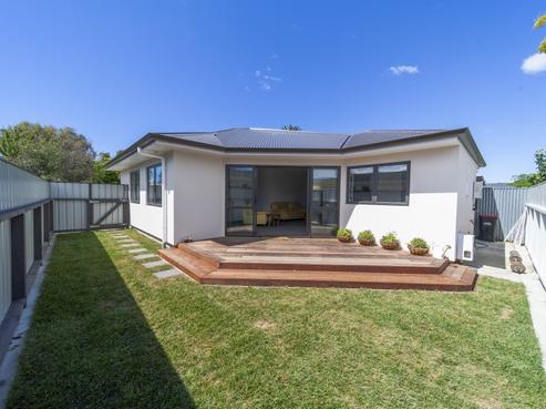 99A Nelson Crescent, Napier South