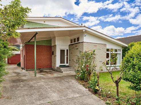 127 Taita Drive, Avalon