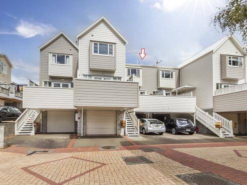 33 Little George Street, Thorndon