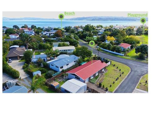 2 Curlew Place, One Tree Point