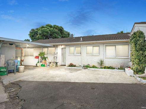 1/6 Frobisher Way, Clendon Park